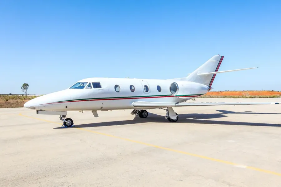 Dassault Falcon 100