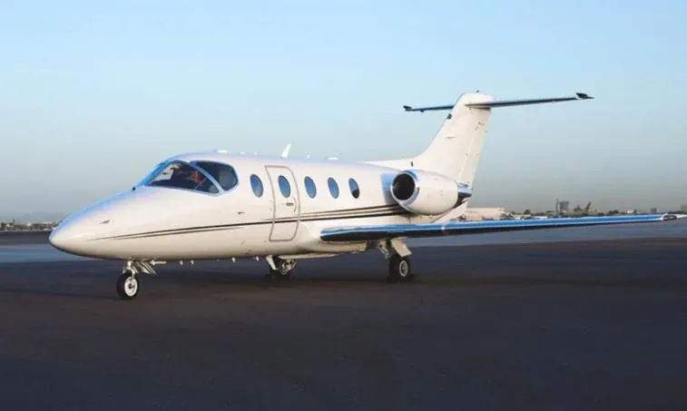 Hawker 400XP