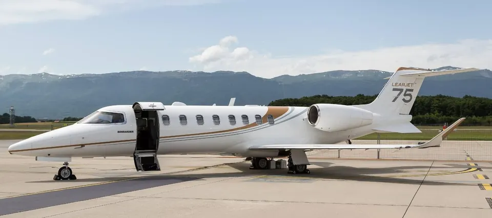 Learjet 75